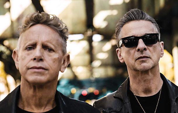 Po novem dvojec Depeche Mode s prebliski stare prepričljivosti