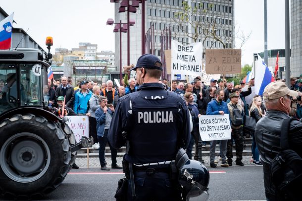 Prizor z nedavnega protesta kmetov, ki so ljubljansko mestno središče okupirali s traktorji