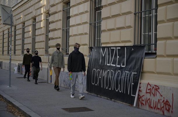 »Povzdigovanje in čaščenje narodne enotnosti je v demokraciji vedno sumljivo«