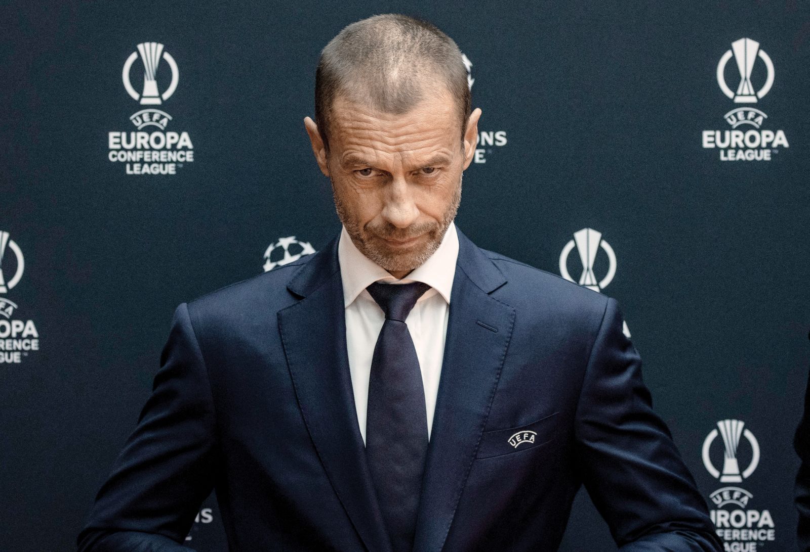 Po informacijah, ki smo jih pridobili, so v času vlade Janeza Janše na Fursu in v uradu za preprečevanje pranja denarja želeli pregledati tudi račune Janševega kritika in predsednika evropske nogometne zveze Aleksandra Čeferina