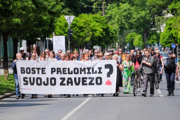 V civilni iniciativi Glas ljudstva so razočarani nad izpolnjevanjem zavez, ki naj bi jih vlada uresničila v prvem letu mandata.