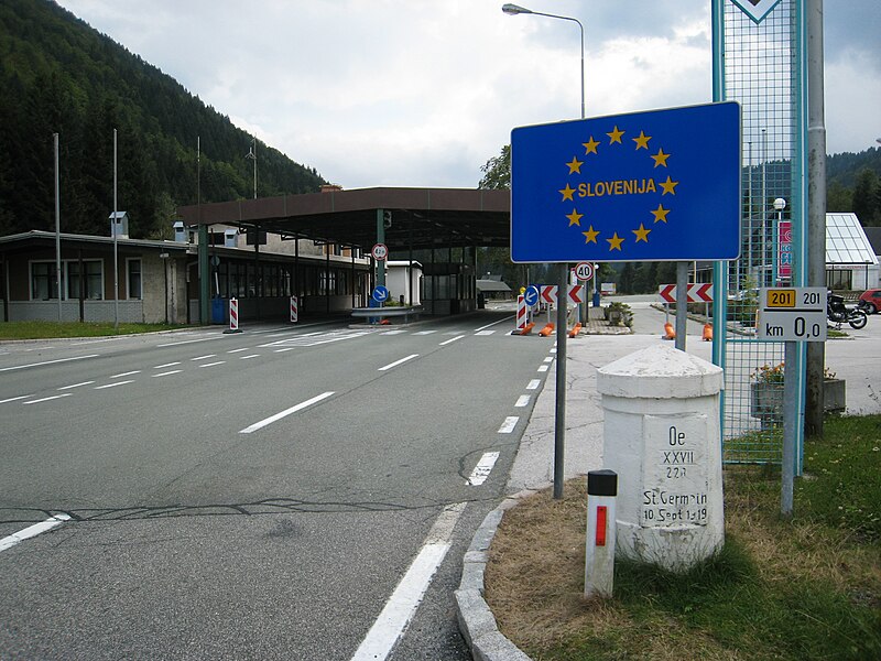 Slovenija še vedno verjame v dvostransko rešitev z Avstrijo