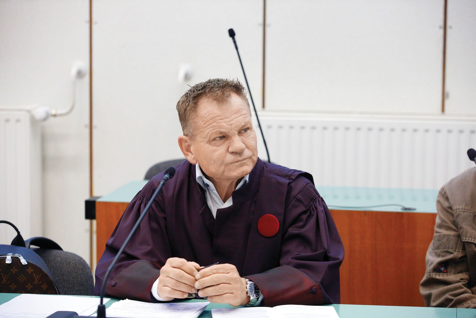 Uroš Urbanija je novemu svetu zavoda RTV prijazno ponudil pomoč Janševega hišnega odvetnika Francija Matoza