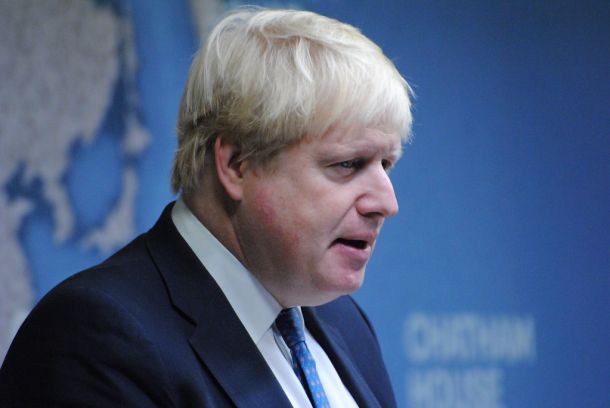 Johnson je svoje podpornike pred glasovanjem pozval, naj poročilu ne nasprotujejo, češ da sankcije ne bodo imele nikakršnega vpliva.