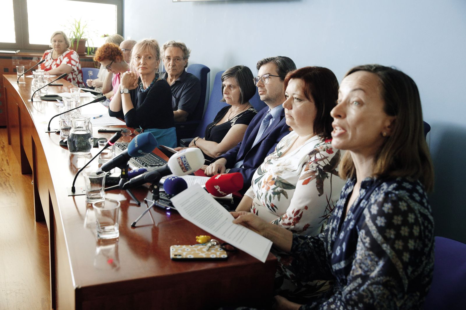 Novinarska konferenca o nerazumnem razvrednotenju svetovalnega dela v vzgoji in izobraževanju
