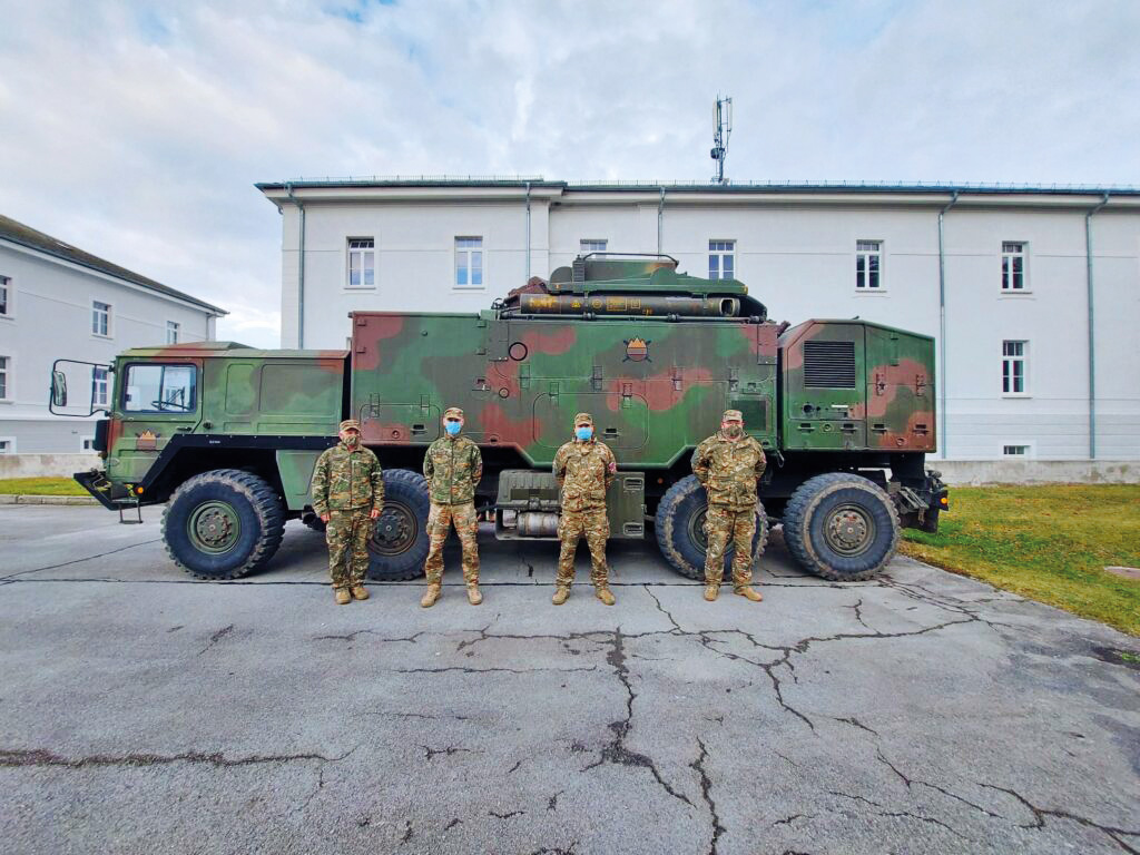Raketni sistem Roland 2 je v Slovenijo prišel leta 2001. Že takoj na začetku je bilo jasno, da je zastarel, vojska ga je iz operativne uporabe odstranila leta 2015. Sedaj je kot eksponat razstavljen v Parku vojaške zgodovine v Pivki.