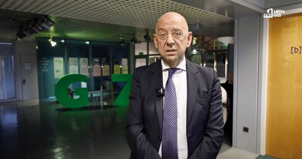 »Rad bi se opravičil vsem vam, spoštovane članice in člani GZS, da je naša zbornica postala kolateralna škoda zgodbe, ki je uperjena v prvi vrsti proti meni osebno, tudi zato, ker sem se postavil za glasnika slovenske industrije,« je sredi tedna zapisal Tibor Šimonka. Nič ni bilo narobe torej.