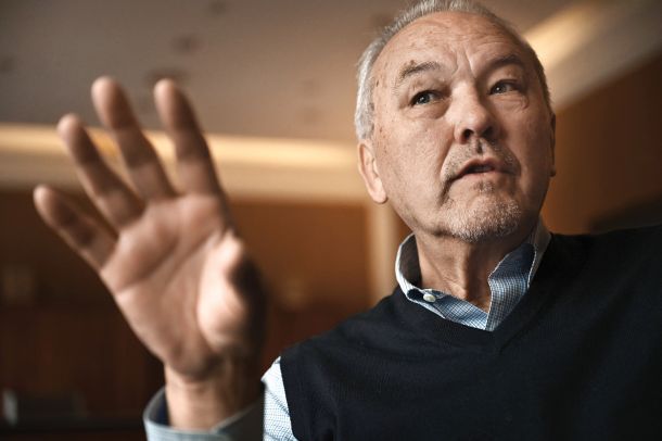 »Poklic in status diplomata sta v slovenski javnosti in politiki nizko na vrednostni lestvici«