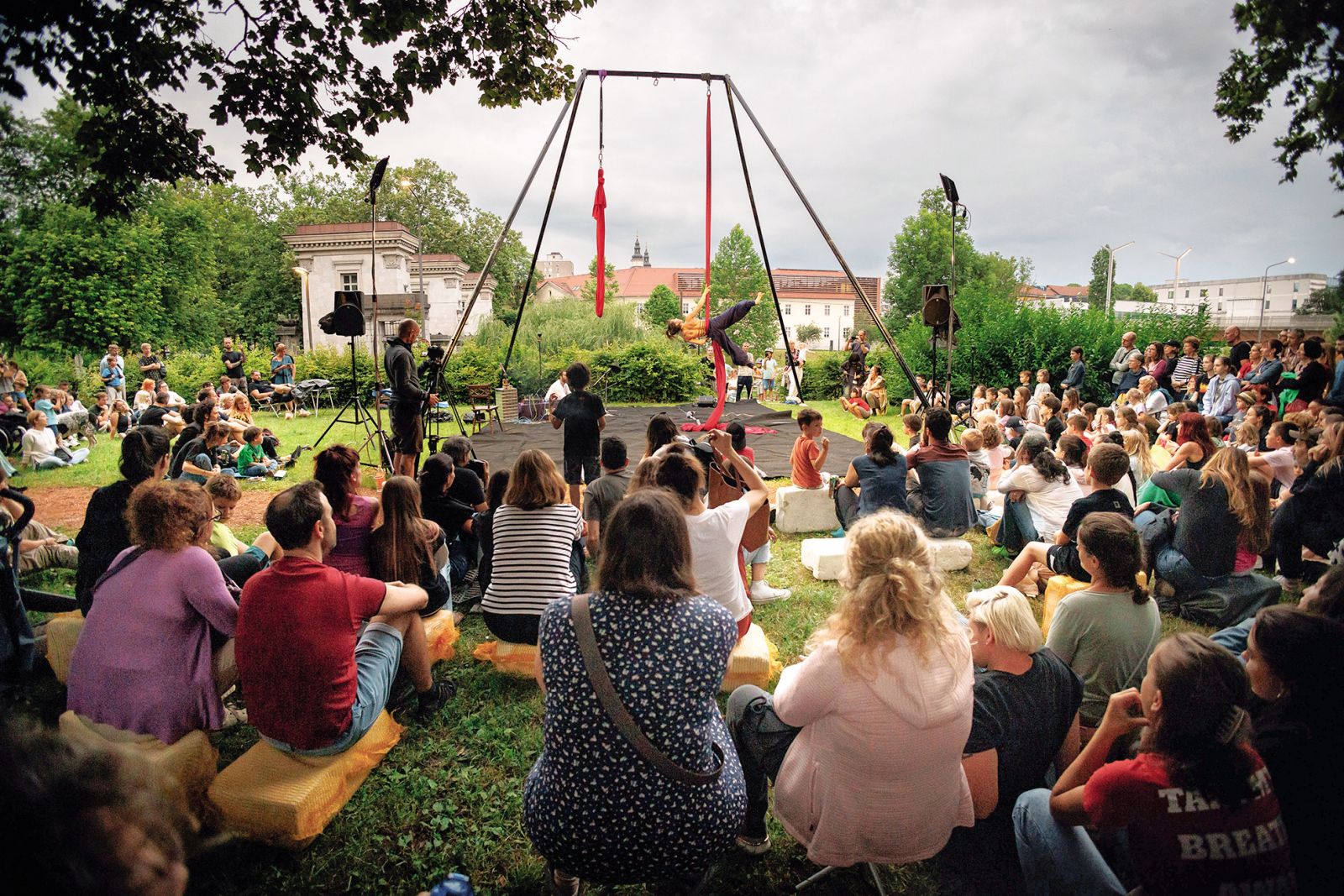 Dana Auguštin & Alan Ropoša (SLO/CRO): Dejanje (iz) ljubezni, Ana Desetnica 2023, LJ | Luka Dakskobler