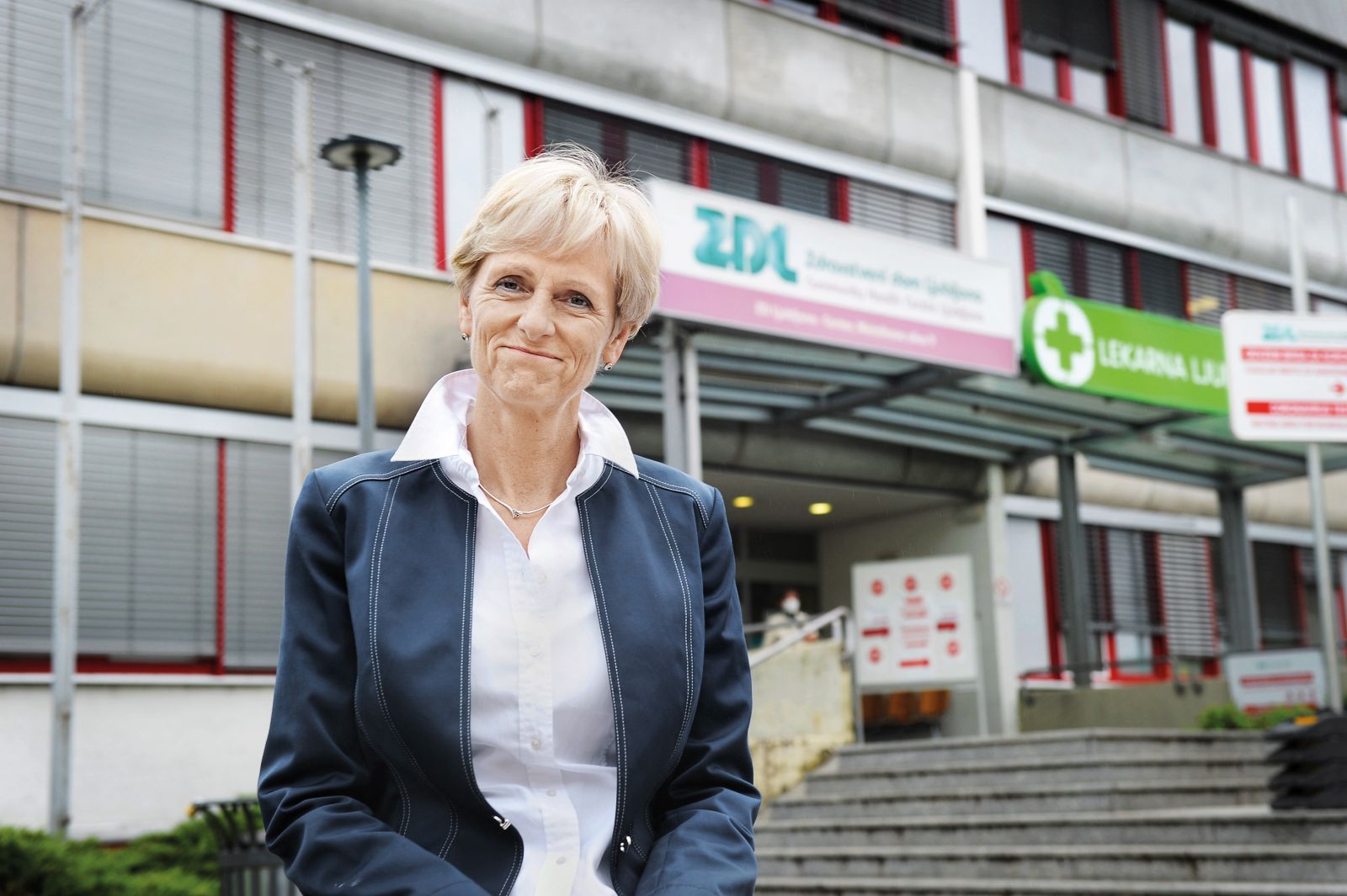 Minister Loredan je zahteval odstop direktorice Zdravstvenega doma  Ljubljana Antonije Poplas Susič. Toda družinski zdravniki so lani iz ZD Ljubljana odhajali predvsem zaradi ukrepov ministrstva za zdravje.