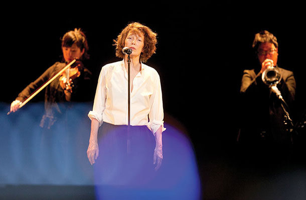Jane Birkin na koncertu v Kinu Piška leta 2012
