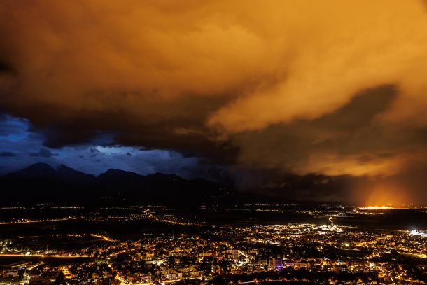 FOTOGALERIJA / Torkovo neurje v Kranju in okolici