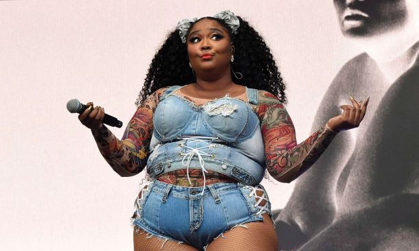 Lizzo z albumom Special potrjuje svojo vlogo v prvi ligi popa, a tudi nič drugega.