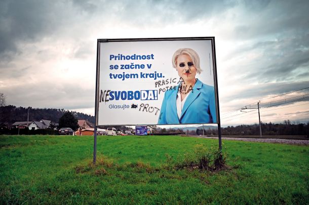 Ženske v politiki so poleg sovražnega govora deležne še posebno vulgarne gnojnice. Onečedeno plakatno mesto na obrobju glavnega mesta.