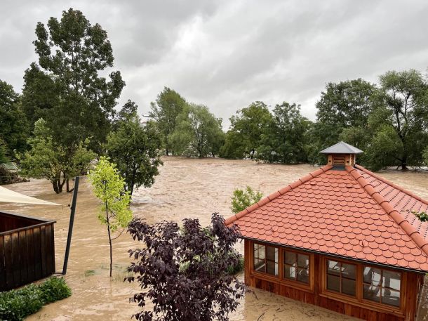 Škofja Loka pod vodo v času katastrofalnih poplav