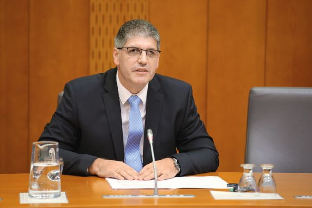 Notranji minister Boštjan Poklukar