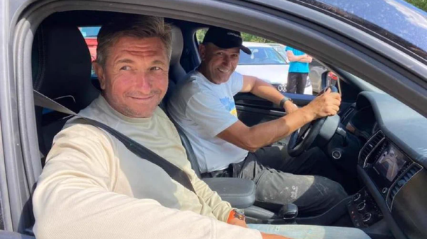 Borut Pahor in Janez Janša skupaj v avtu