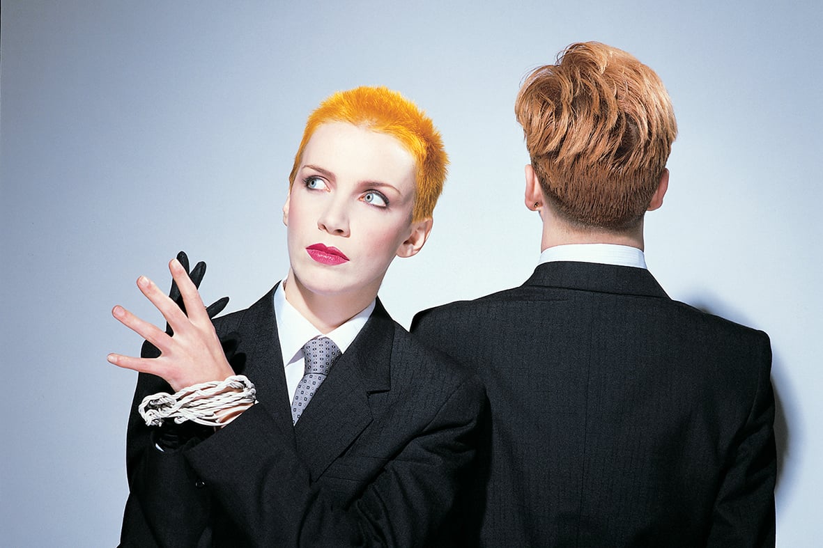 Britanski pop duo Eurythmics je svoj prvi album izdal leta 1981, svetovno slavo pa je dosegel leta 1983 s hitom Sweet Dreams (Are Made of This)