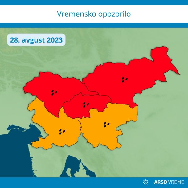Izdano opozorilo najvišje stopnje⛈ Primorsko so že zajele prve nevihte z močnimi nalivi, ki se bodo dopoldne zadrževale in obnavljale predvsem v zahodnem delu Slovenije. Sredi dneva in popoldne se bo pas intenzivnih padavin pomikal prek osrednje Slovenije proti vzhodu. 🧵1/6ARSO vreme@meteoSI·51m⛈ Najmočnejše nalive pričakujemo ob močnem višinskem vetru južnih smeri predvsem na območju med Snežnikom in Kamniško Savinjskimi Alpami.🧵2/6ARSO vreme@meteoSI⚠ Za območja, ki so bila prizadeta že ob poplavah v začetku meseca, smo zaradi večje ranljivosti le-teh izdali opozorilo najvišje (rdeče) stopnje, sicer pa za ostala območja velja oranžno vremensko opozorilo.