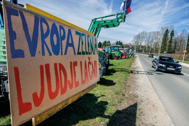 Spomladi so Slovenijo zajeli protesti kmetov, njihove zahteve so bile jasne, želeli so, da se spremeni ureditev Nature 2000. Kmetijske dejavnosti naj bi bile pomembnejše od varovanja narave.