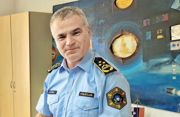 Kandidat za generalnega direktorja policije Senad Jušić v času, ko je še služboval na Primorskem