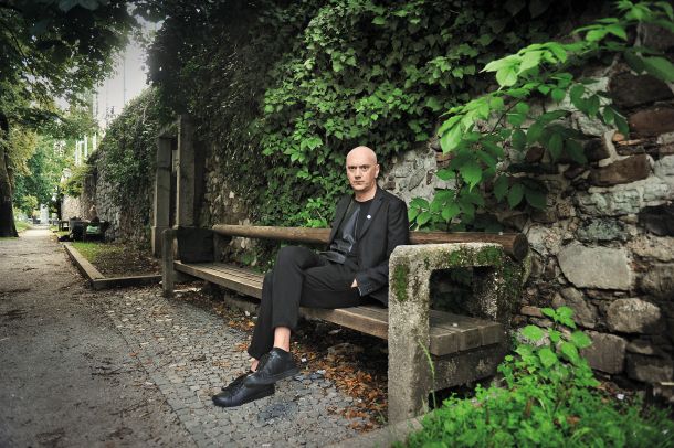 »Slovenija ima enega najbolj strogih zakonov o tujcih v Evropi«