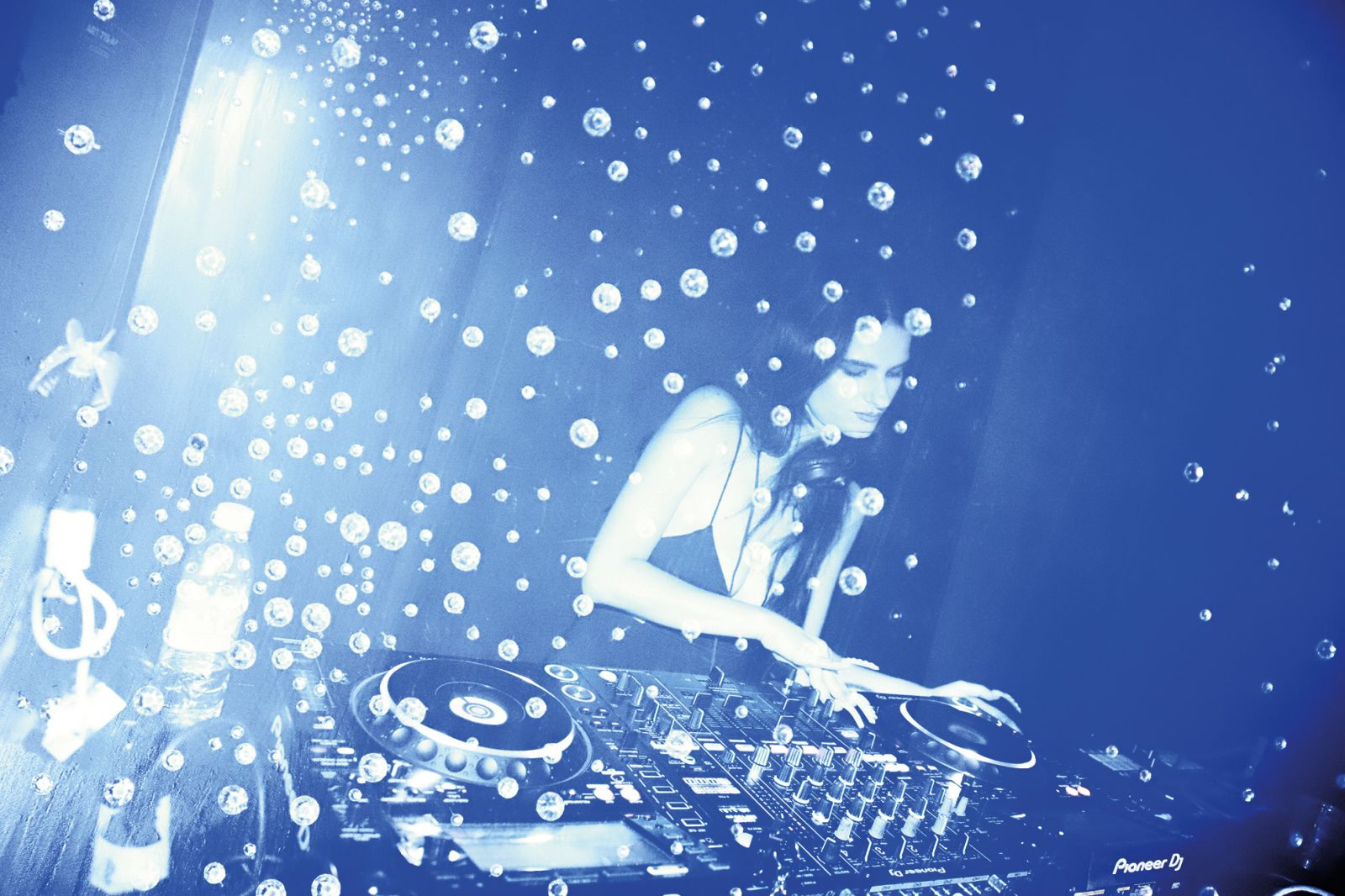 Festival Grounded, LJ: Matale / Klub Monokel, AKC Metelkova mesto | Marijo Zupanov