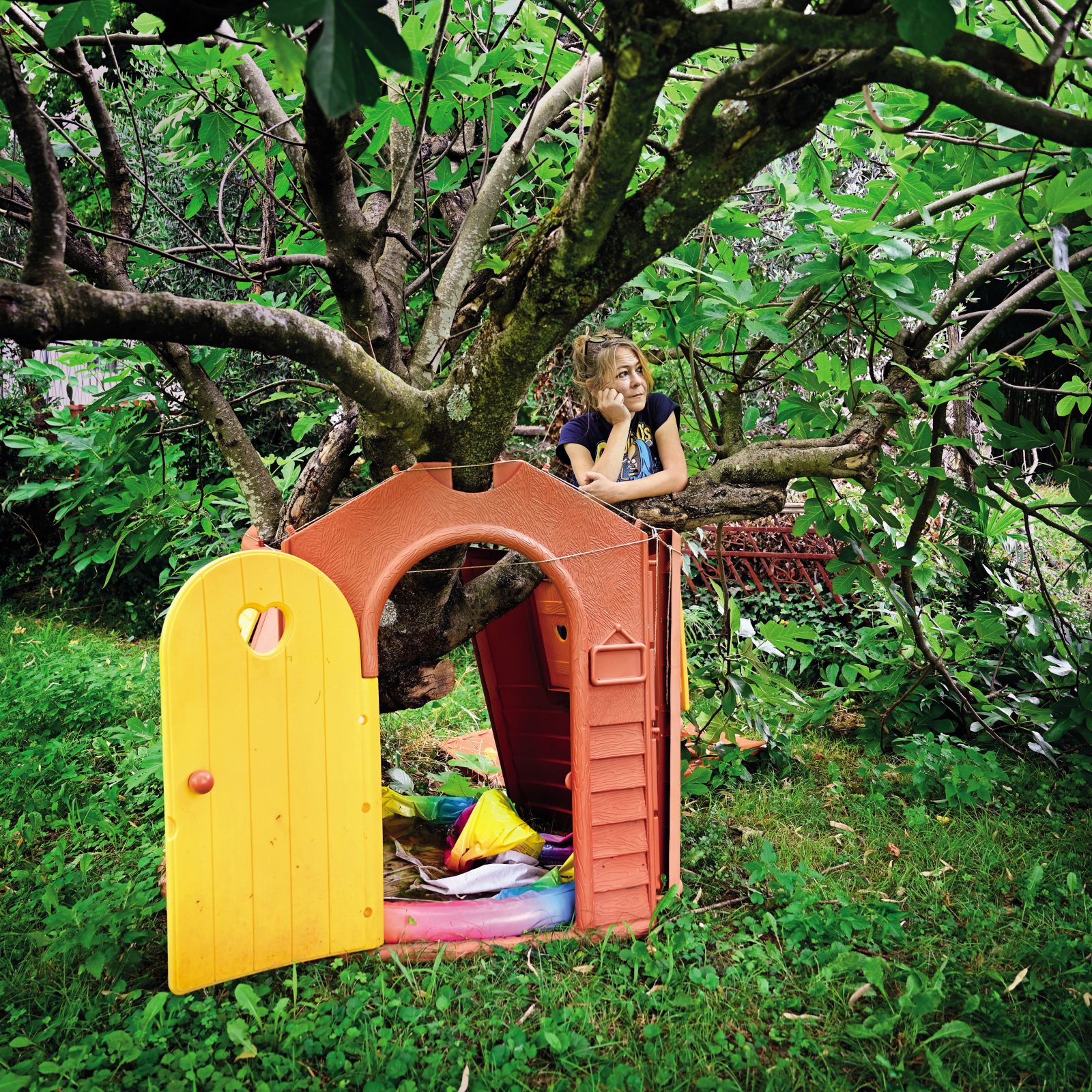 Tereza Vuk / Pisateljica, ki piše in živi po svoje, zunaj tradicionalnih okvirjev in pravil