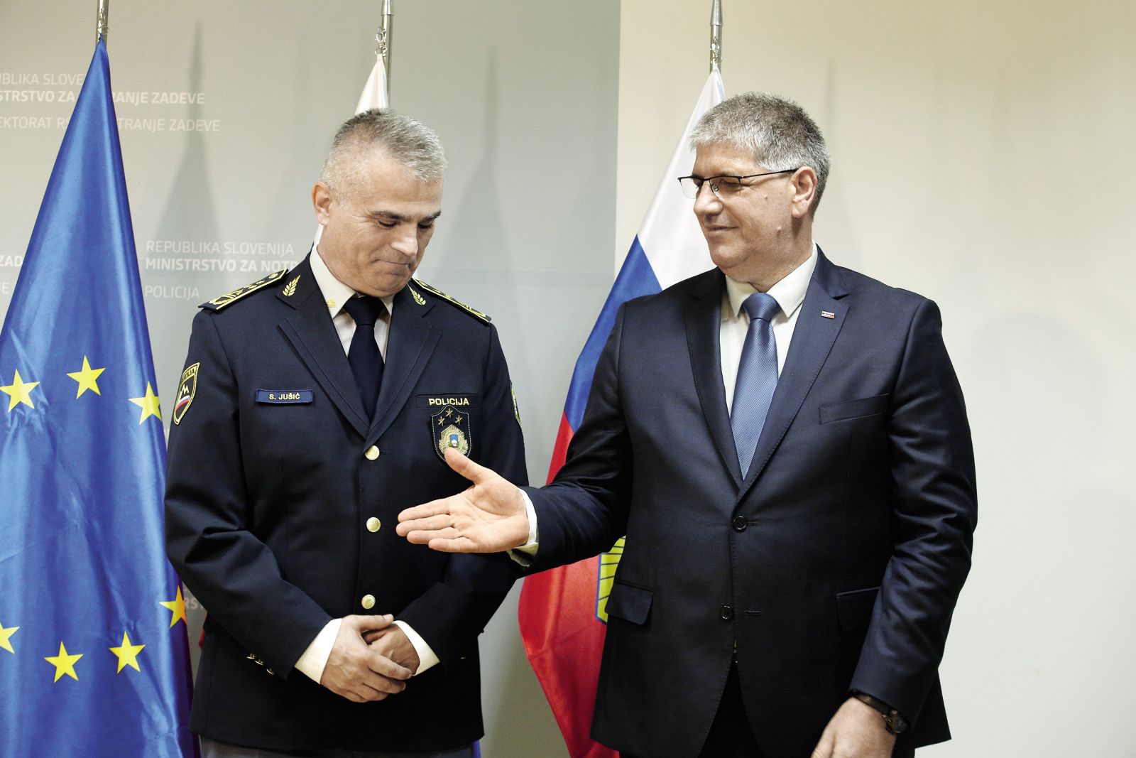 Uničenje slovenske policije