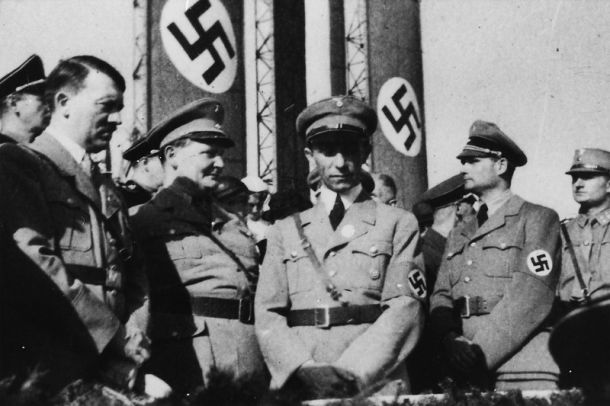 Das Hakenkreuz und der Schlüssel / Stadt im Nationalsozialismus