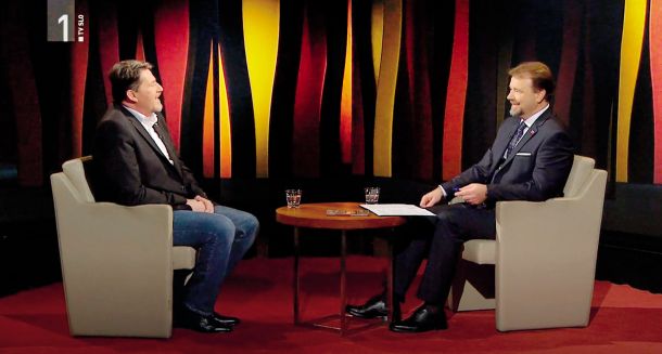 Boris Tomašič in Jože Možina v oddaji Intervju na TV Slovenija