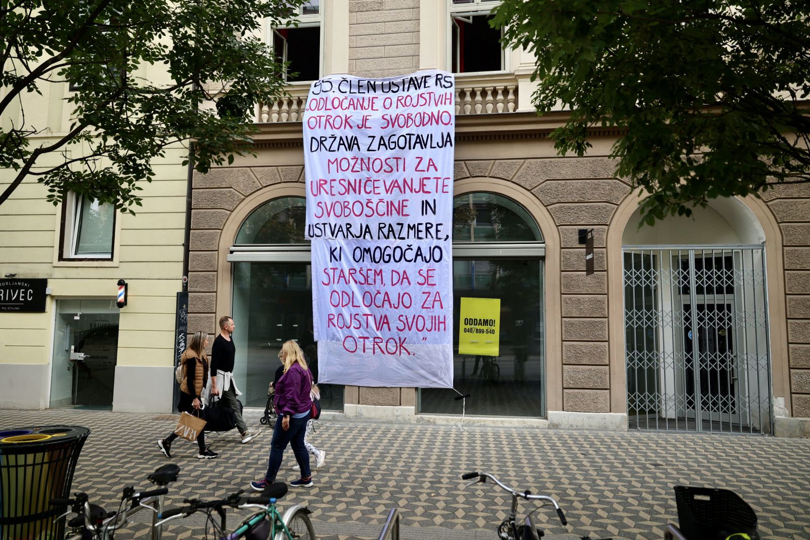 »Pravica do svobodnega odločanja o rojstvu otrok je ustavno zagotovljena«