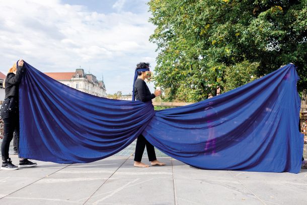 licia Grullón: Pravilo je ljubezen, performans, Festival Mesto žensk, Centralna tržnica, LJ
