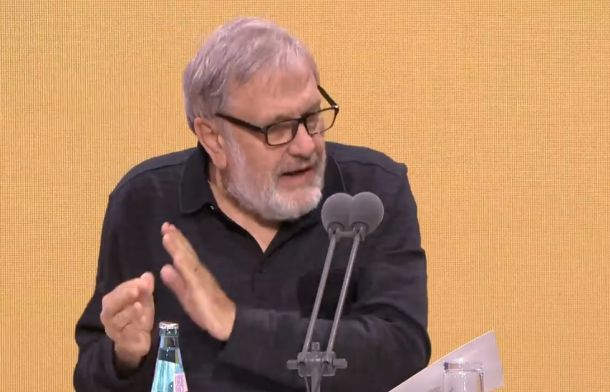Filozof Slavoj Žižek je s svojim govorom na torkovem odprtju 75. Frankfurtskega knjižnega sejma povzročil precejšnje razburjenje, nekaj ljudi je tudi protestno zapustilo dvorano