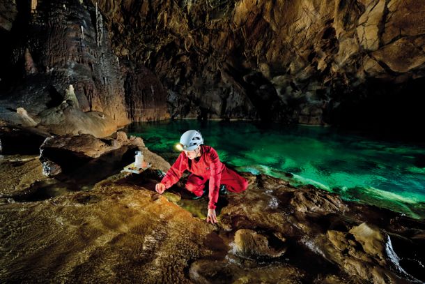 Varuhinja podzemnih voda