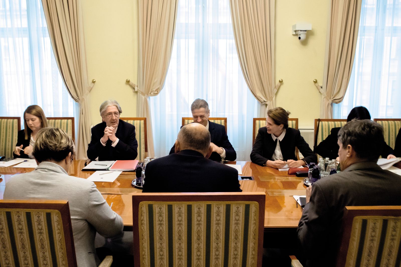 Posvet vodij parlamentarnih strank o Zakonu o obnovi | Gašper Lešnik