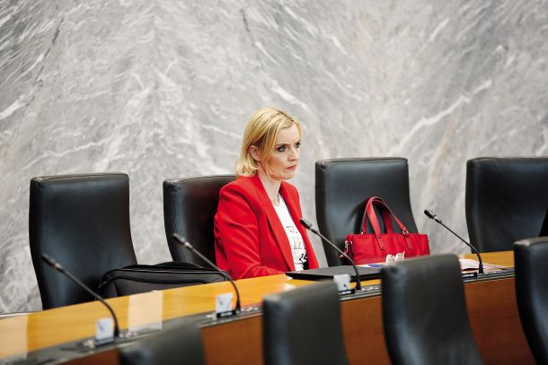Mojca Šetinc Pašek je bila izključena brez možnosti poprejšnjega ugovora, kar kaže, da v skladu s statutom v Gibanju Svoboda ravnajo avtokratsko: sprva te izključijo, potem se lahko pritožiš