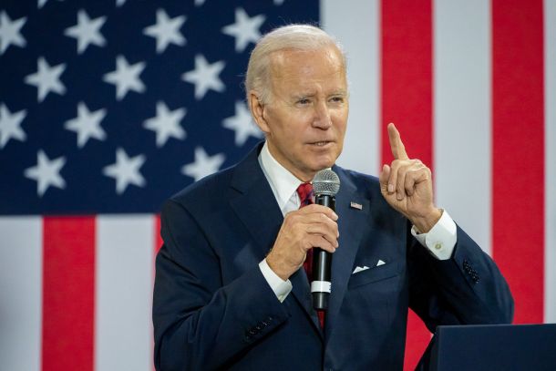 Ameriški predsednik Joe Biden je na predvolilnem dogodku v Washingtonu v torek dejal, da je Izrael po napadu Hamasa podprla večina sveta. Vendar pa so začeli izgubljati to podporo zaradi neselektivnega bombardiranja, je poudaril.