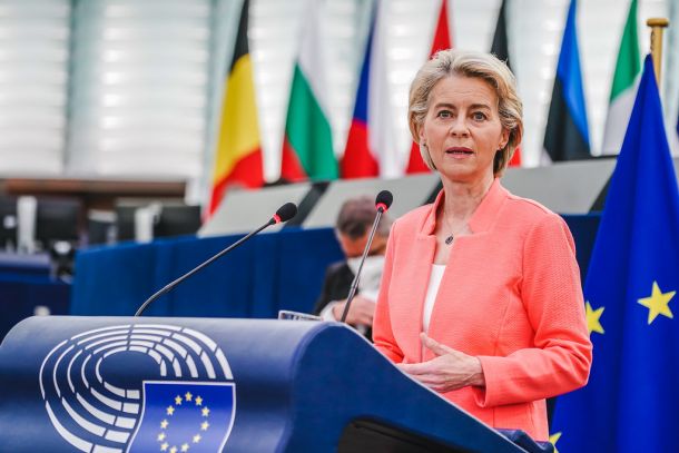 Von der Leyen je dejala, da se je situacija v Evropi od oblikovanja trenutnega finančnega okvira leta 2020 korenito spremenila