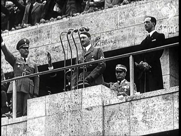 Adolf Hitler na olimpijskih igrah v Berlinu leta 1936