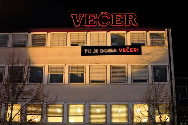Protest proti preselitvi mariborskega Večera 