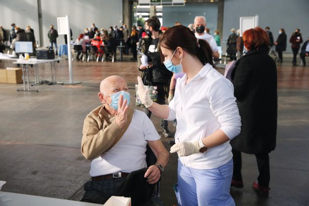 Prizor cepljenja v Ljubljani pred dvema letoma