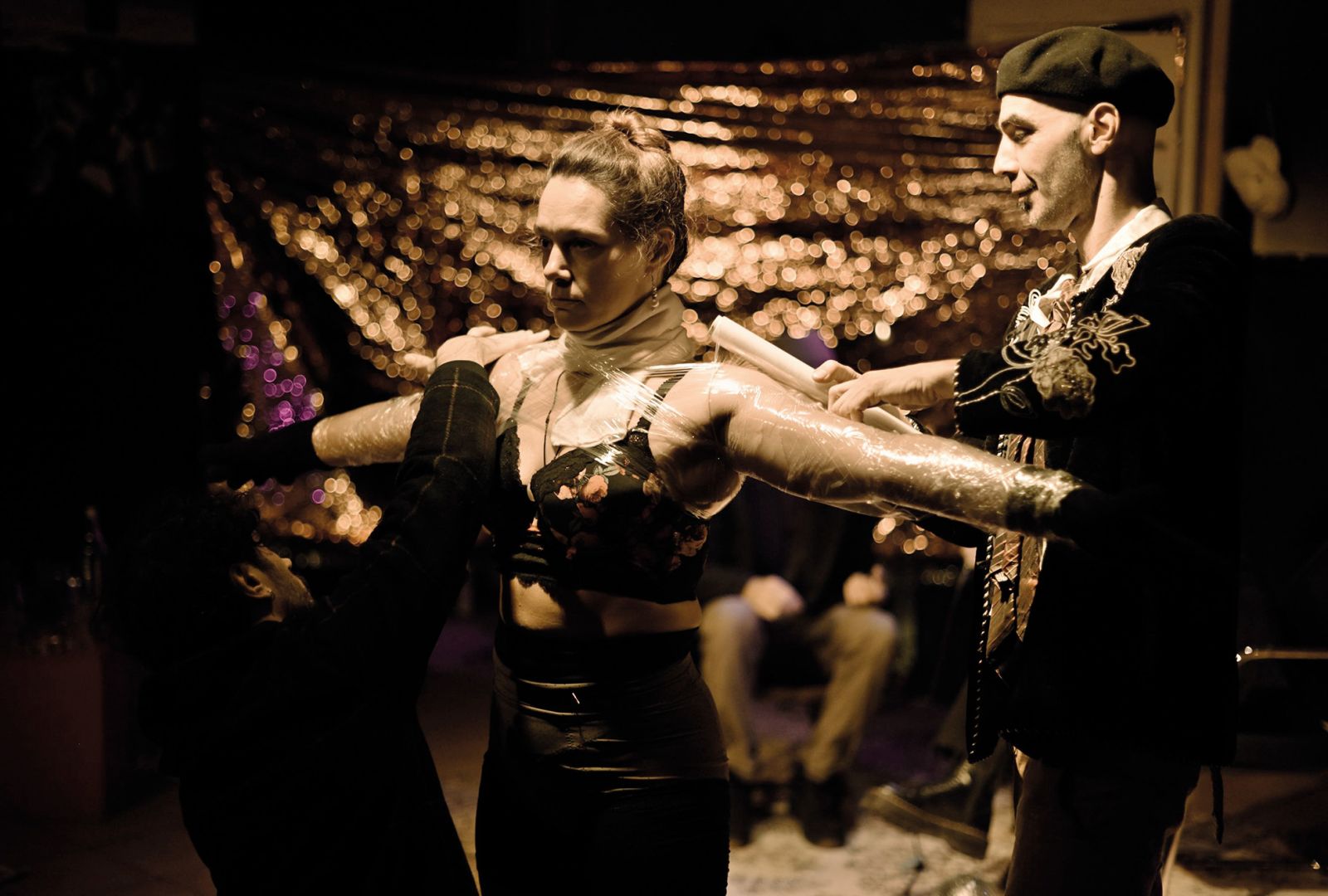 Hupa Brajdič: Svobodna Minljivka, Podhod Ajdovščina, LJ | Tomaž Marolt