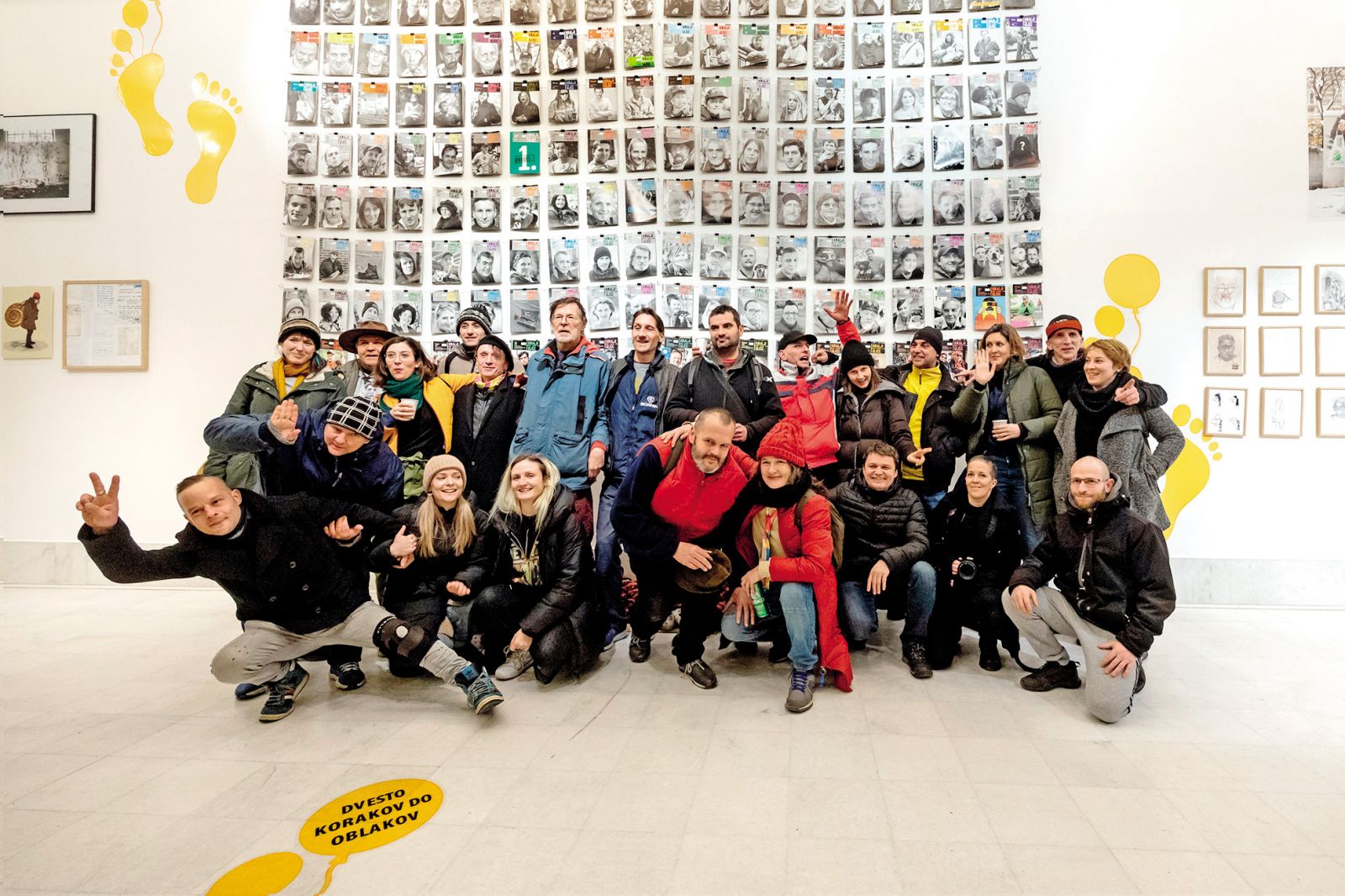 Kralji ulice: 200 korakov do oblakov; razstava ob izidu 200. številke časopisa Kralji ulice, Galerija Kresija, LJ | Nada Žgank