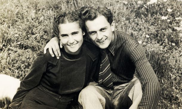 Silva in Karli na Ponikvarjevem vrtu, leta 1942