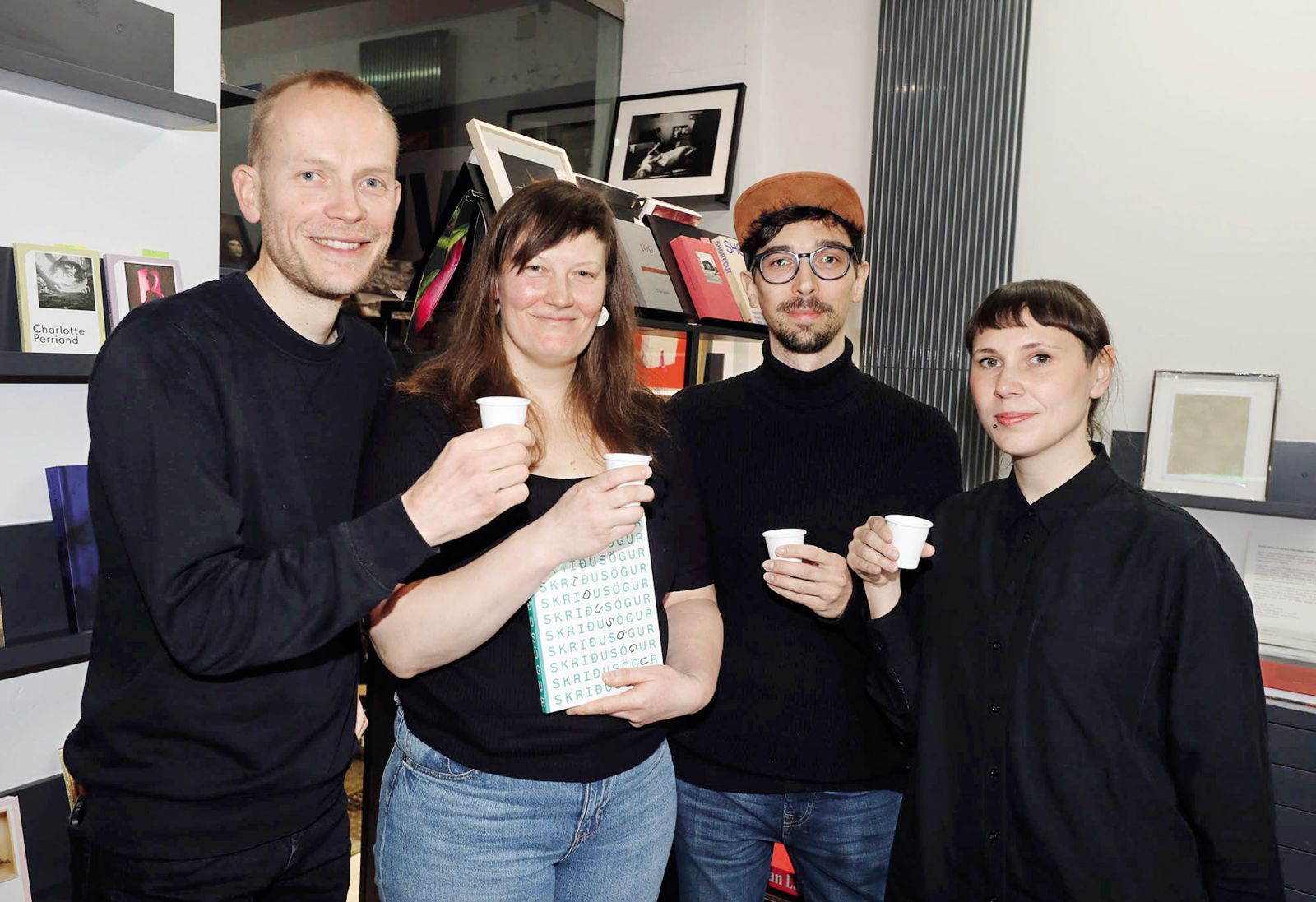 Matjaž Rušt, Katja Goljat: Skriðusögur; avtorja in oblikovalca Anja Delbello in Aljaž Vesel (AA), Galerija Fotografija, LJ | Tina Deu