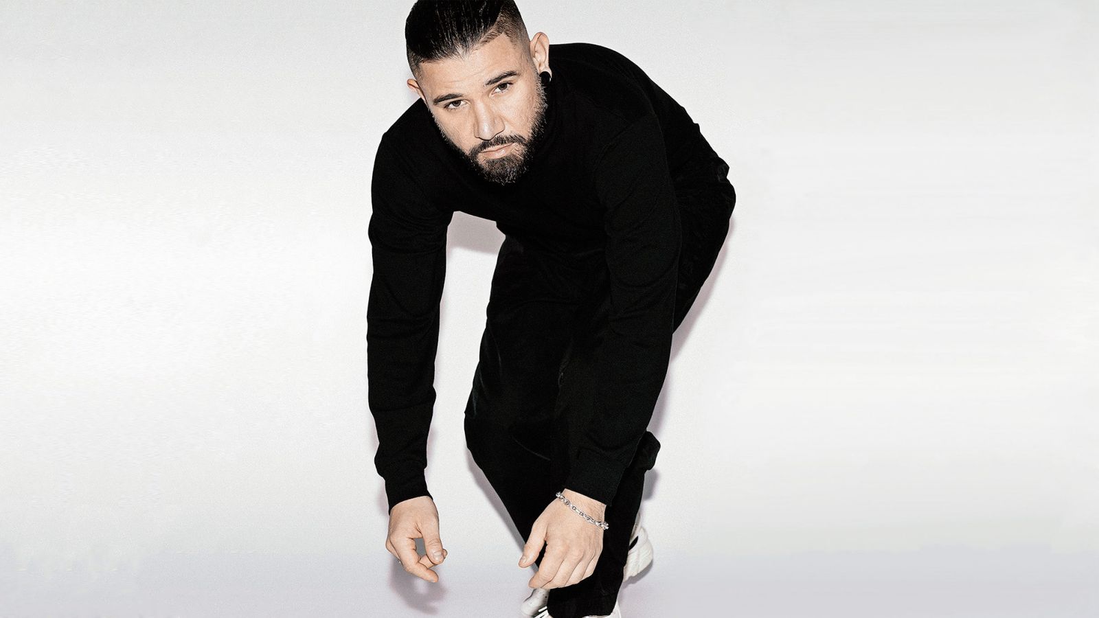 Po slabem desetletju Skrillex streže s kar dvema albumoma hkrati. 