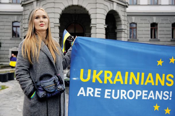 Protest ukrajinske skupnosti v Sloveniji ob prvi obletnici vojne 