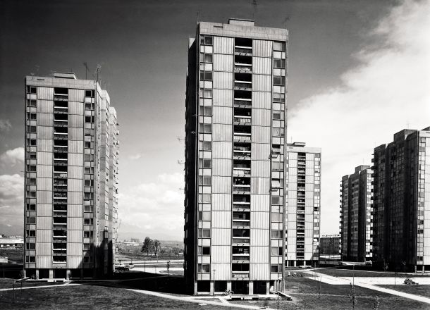 Stolpnice v Savskem naselju v Ljubljani, zgrajene v letih 1958–62, avtorja Ilija Arnautović in Milan Mihelič