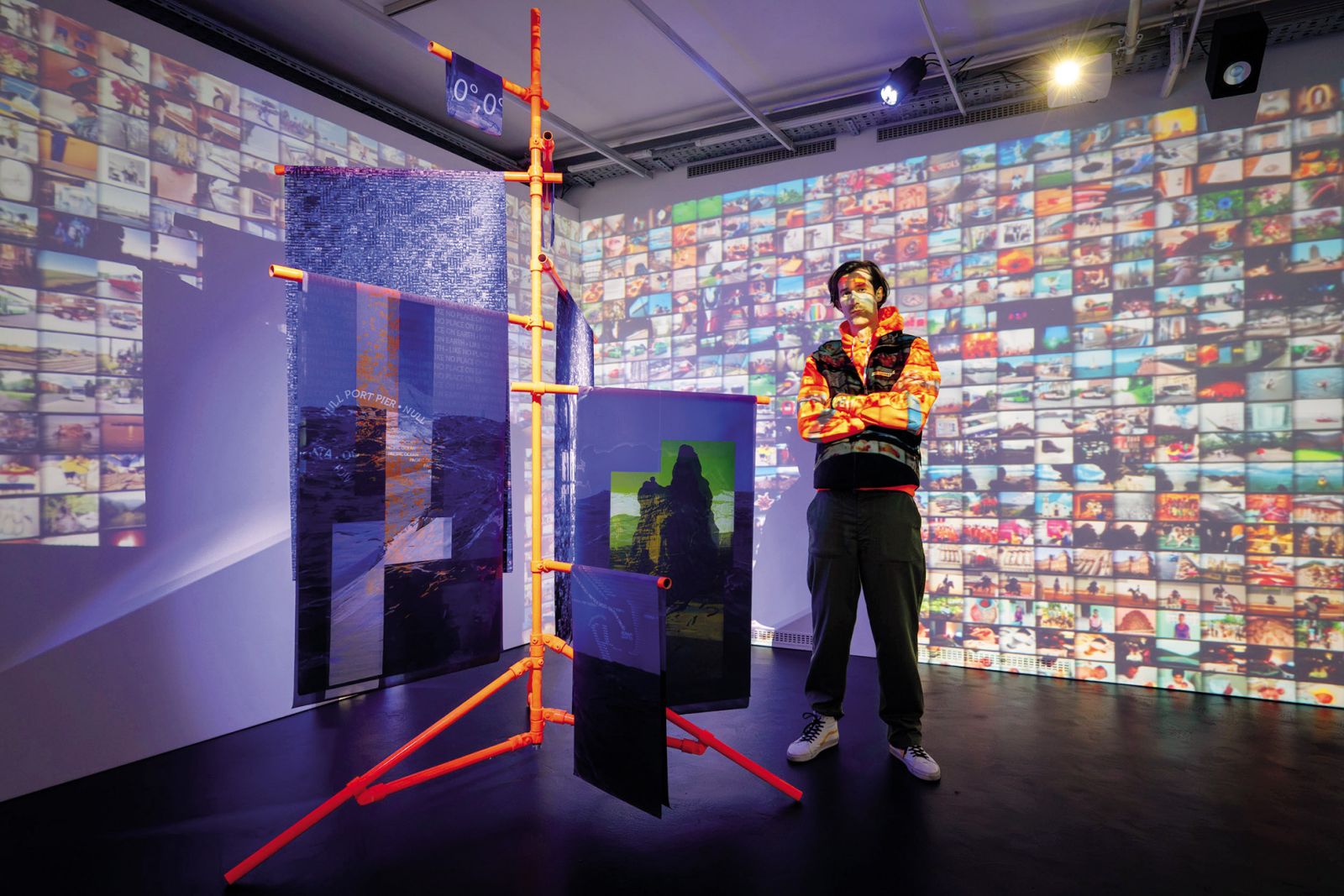 Simon Weckert: Republika Ničelnega otoka, Aksioma | Projektni prostor, LJ | Domen Pal